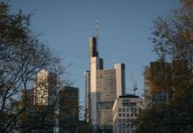 Commerzbank plant massiven Stellenabbau nach möglicher Übernahme durch Unicredit commerzbank-plant-massiven-stellenabbau-nach-mglicher-bernahme-durch-unicredit