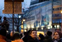 Großdemonstration in Berlin gegen potenziellen Kanzler grodemonstration-in-berlin-gegen-potenziellen-kanzler