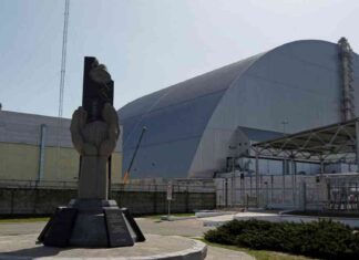 Schaden durch mutmaßlichen Drohneneinschlag am ehemaligen Kernkraftwerk Tschernobyl schaden-durch-mutmalichen-drohneneinschlag-am-ehemaligen-kernkraftwerk-tschernobyl