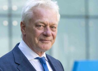 Der neue Landwirtschaftsminister Rainer: Leberkäs Liebhaber der-neue-landwirtschaftsminister-rainer-leberks-liebhaber